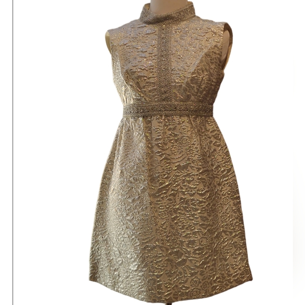 Elegant Vintage Silver Sleeveless Dress Tage On Inside Is 9/10 (No Label)